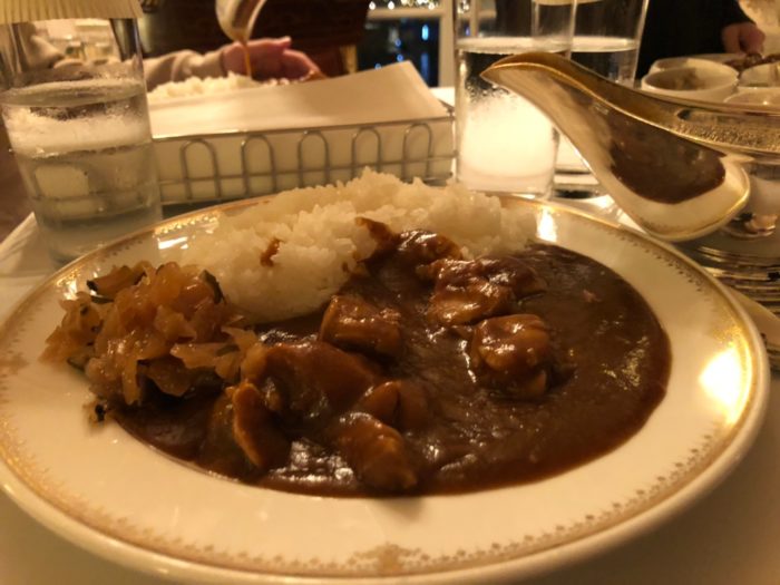ホテルミラコスタ ルームサービスのチキン カリーライス(Chicken curry rice)