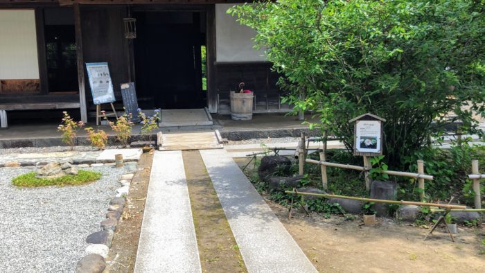 瀬戸屋敷の主屋の玄関