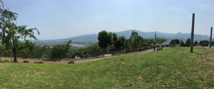 松田山ハーブガーデンから 足柄平野を眺める