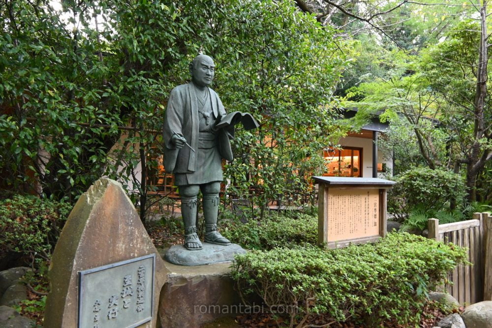 報徳二宮神社の二宮尊徳像