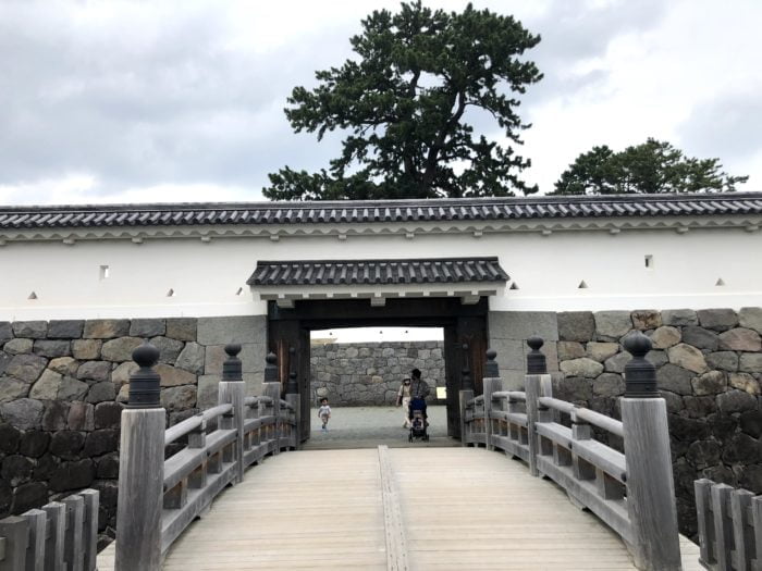 小田原城の銅門(あかがねもん)と住吉橋