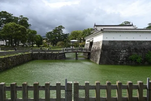 小田原城址公園の楽しみ方：天守閣までのおすすめルートと駐車場情報