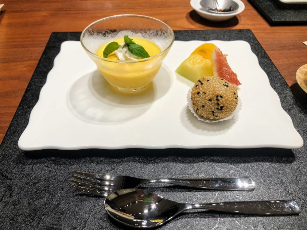 熱海パールスターホテル・中国料理 山海香味・マンゴープリンのデザート
