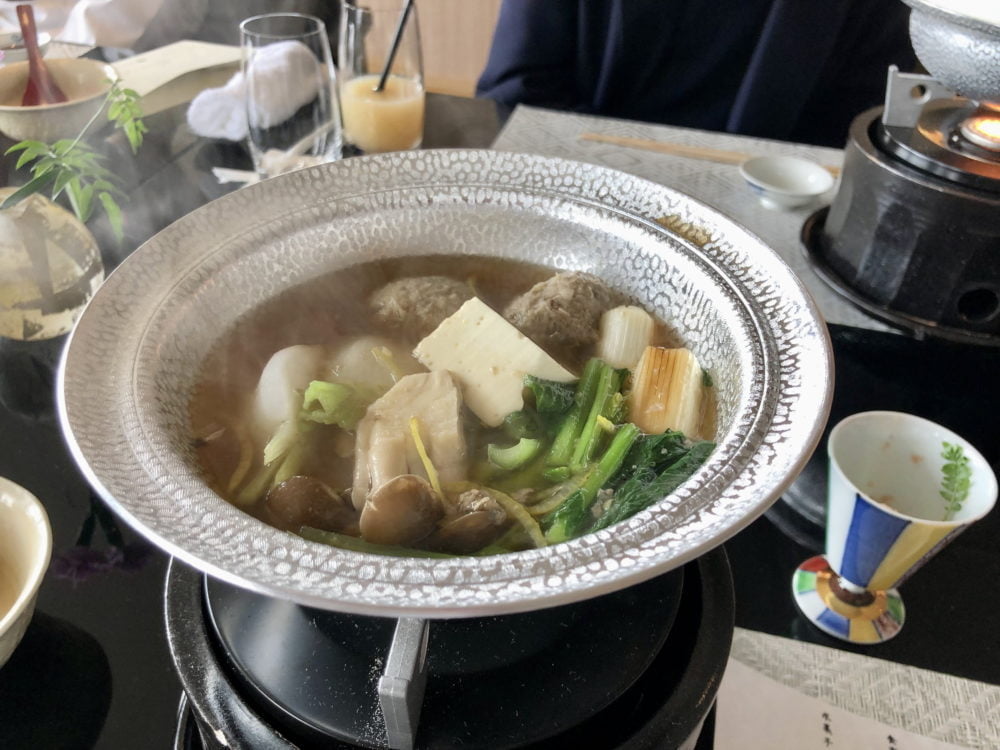 熱海パールスターホテル・日本料理 舳 MIYOSHI・ランチメニューの昼会席の炊き合わせ(出来上がり)