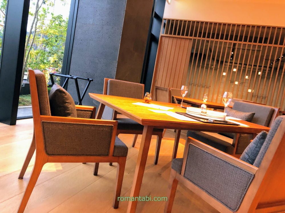 熱海パールスターホテル・中国料理 山海香味・ダイニングテーブル