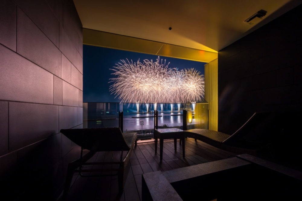 熱海パールスターホテル・部屋から花火を眺める