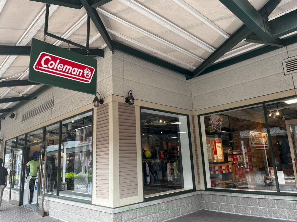 御殿場アウトレットのColeman(コールマン)外観