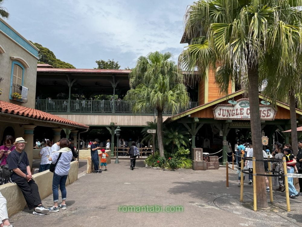 ディズニーランドのアドベンチャーランド・ジャングルクルーズ近く