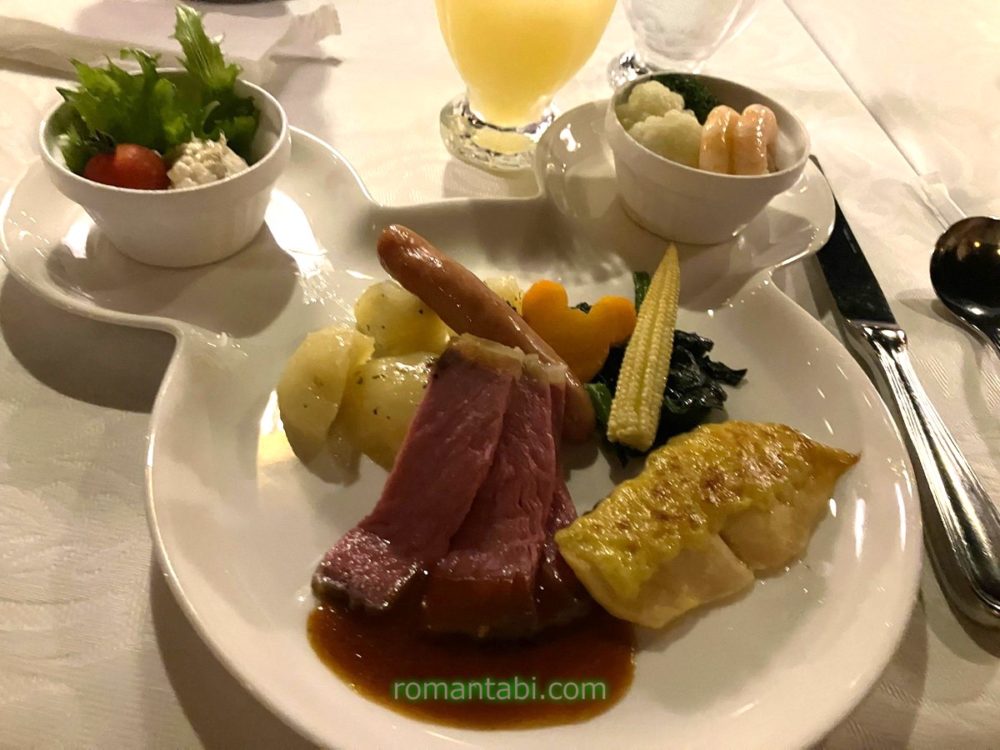 ディズニーランドのブルーバイユー・レストランのお子様メニュー