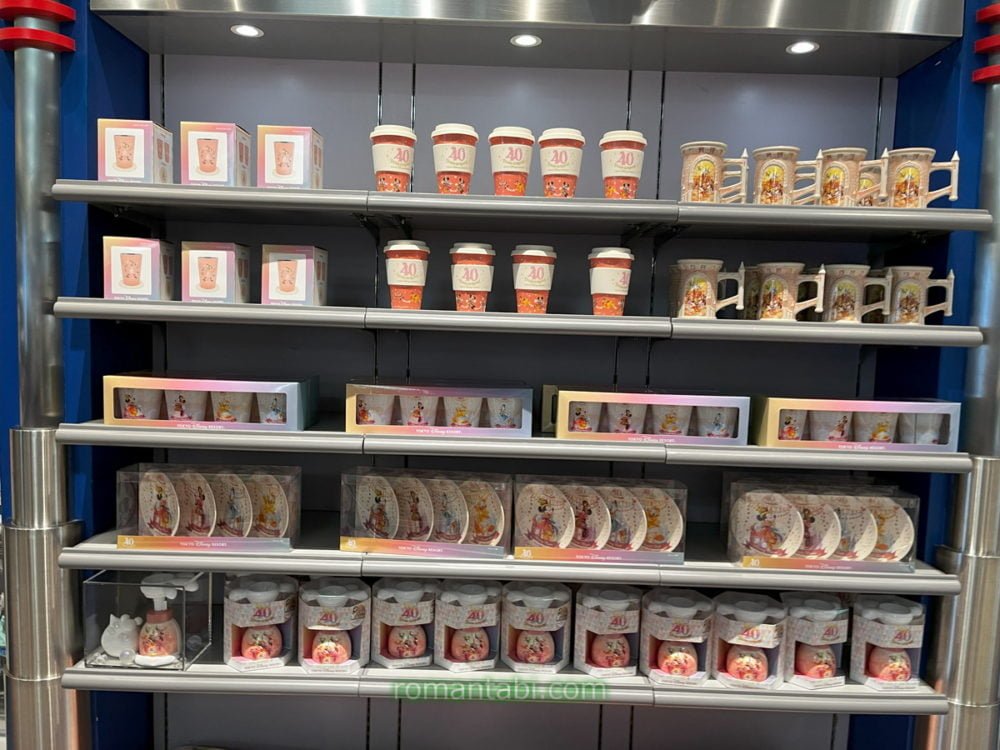 ディズニーランドのトレジャーコメットの店内