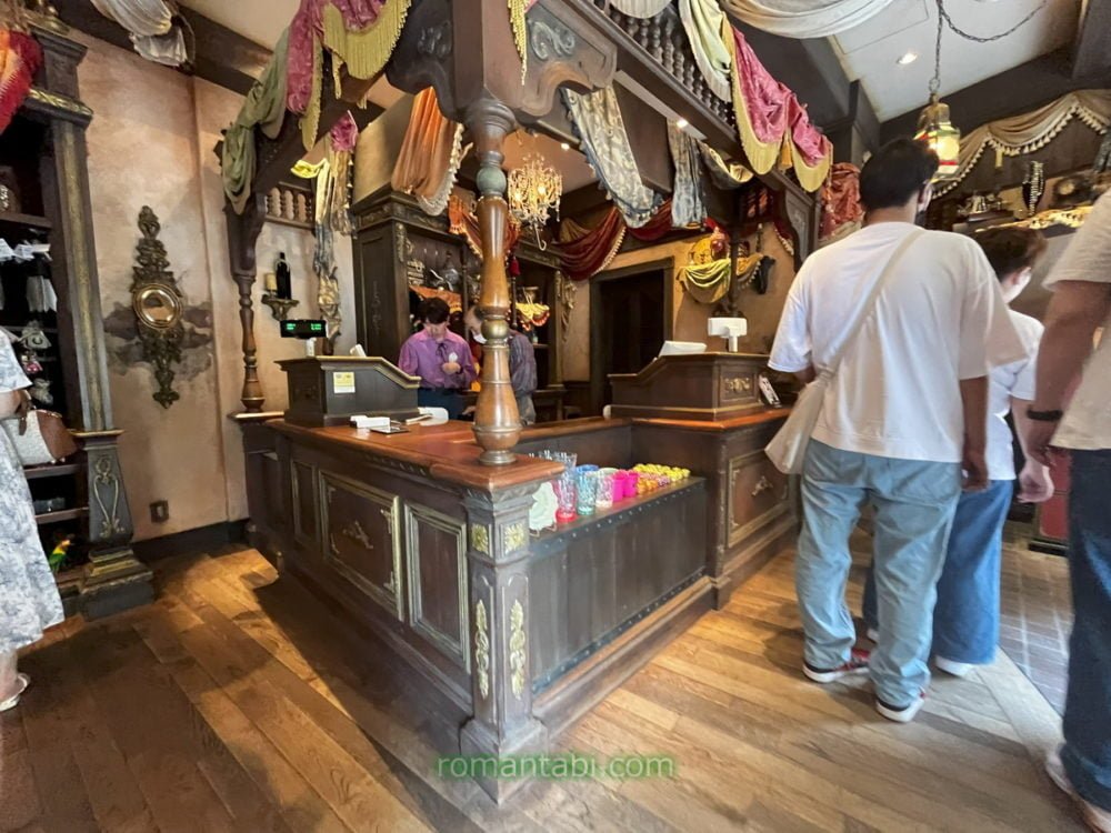 ディズニーランドのゴールデンガリオンのレジ