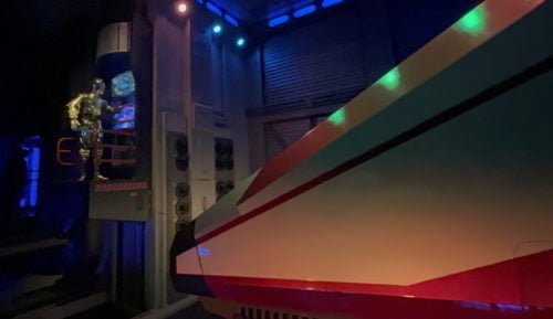 ディズニーランドのスターツアーズのQライン