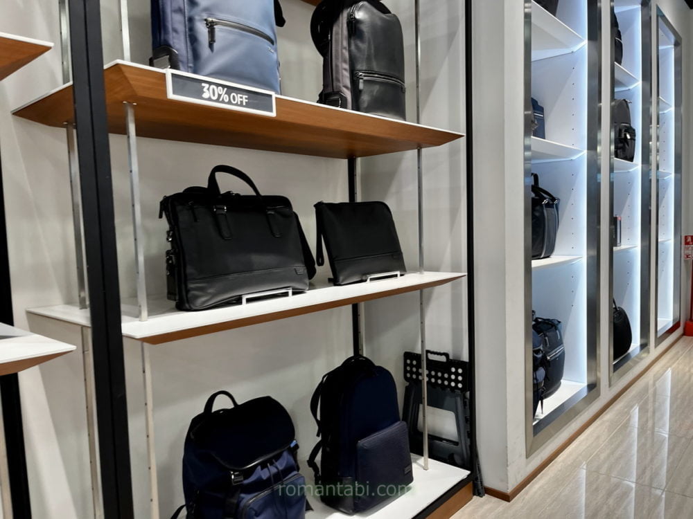 御殿場アウトレットのTumi(トゥミ)外観