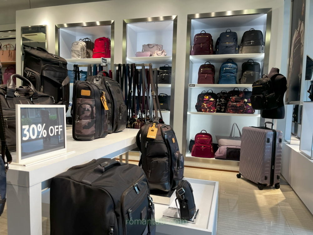 御殿場アウトレットのTumi(トゥミ)外観