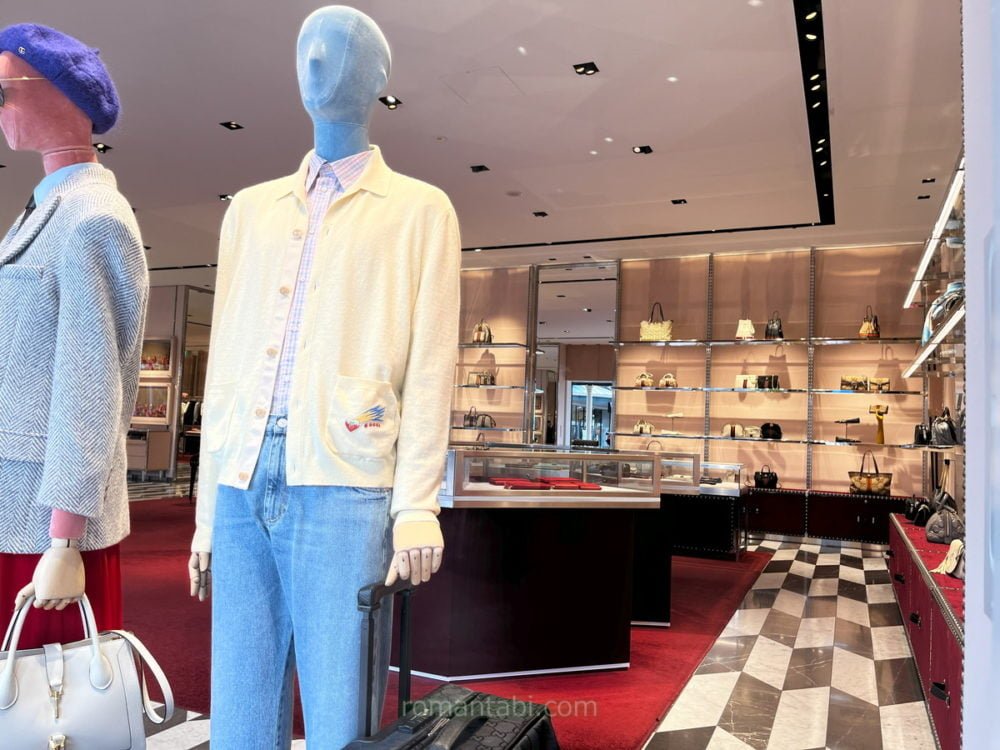 御殿場アウトレットのグッチの商品ディスプレー