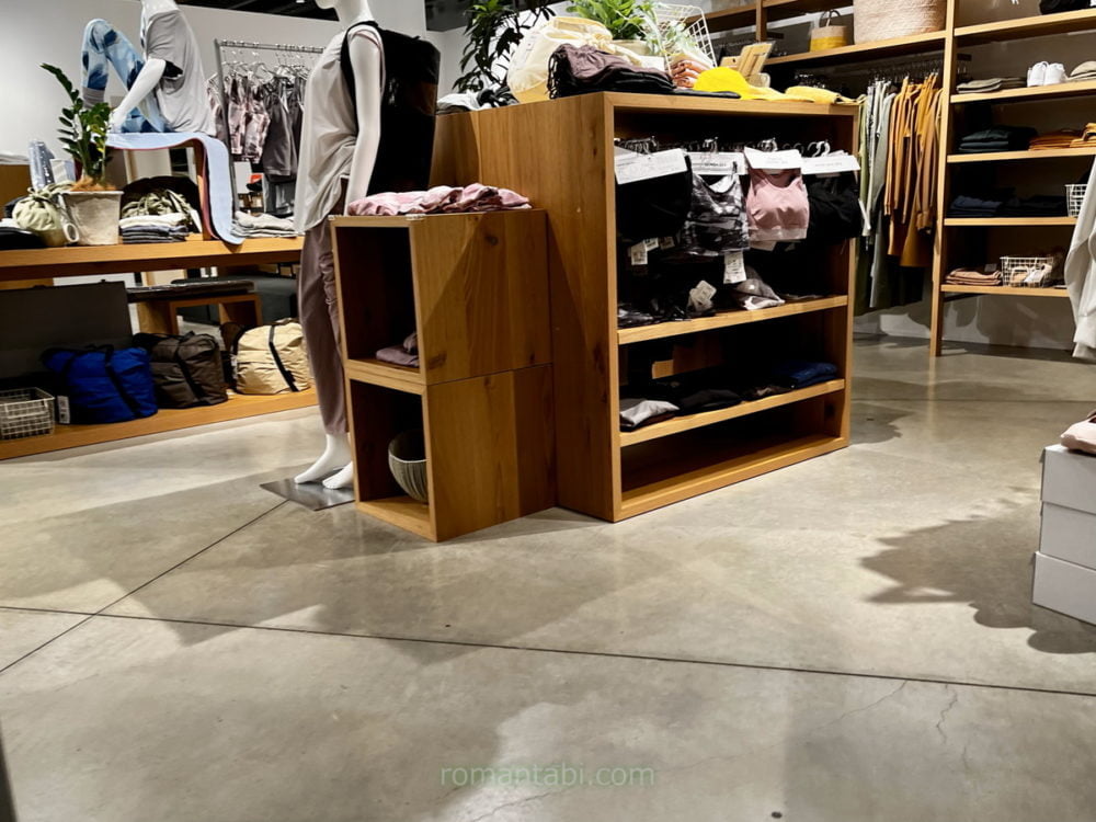 御殿場アウトレットのThe North Face ( ザノースフェイス )の店内