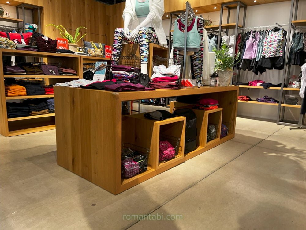 御殿場アウトレットのThe North Face ( ザノースフェイス )の店内