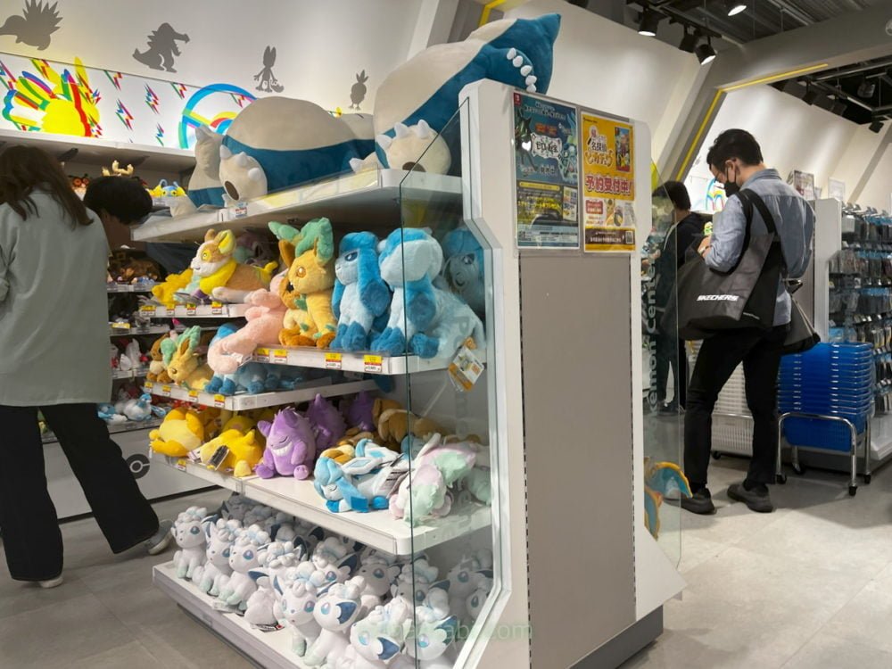 御殿場アウトレットのPokemon Store(ポケモンストア)のぬいぐるみ売り場