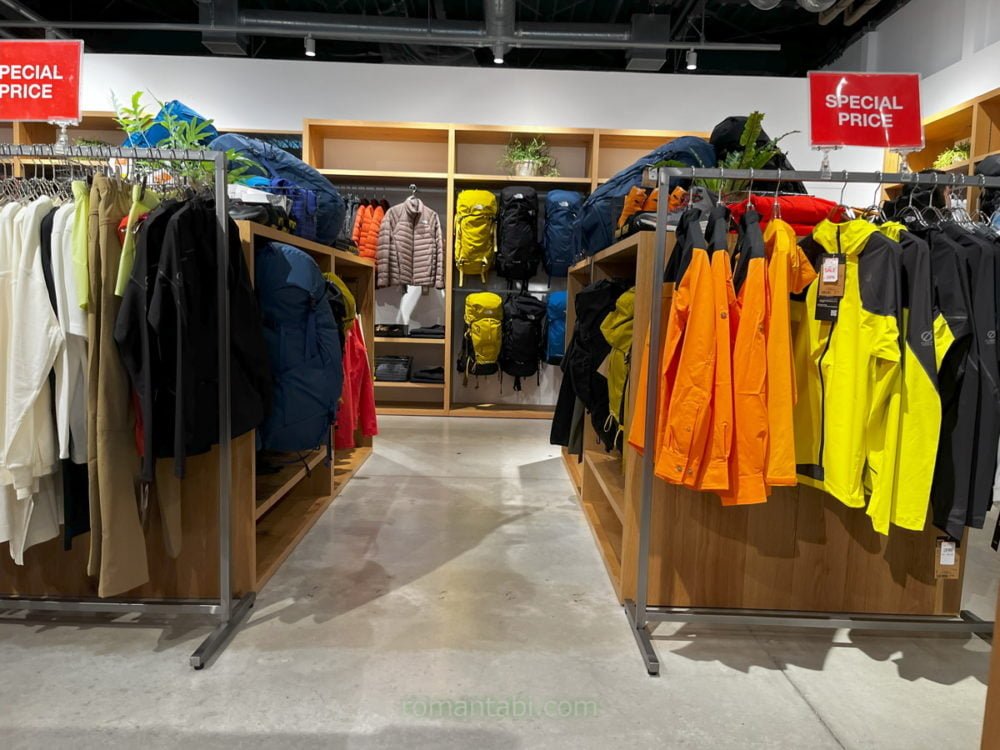 御殿場アウトレットのThe North Face ( ザノースフェイス )の店内