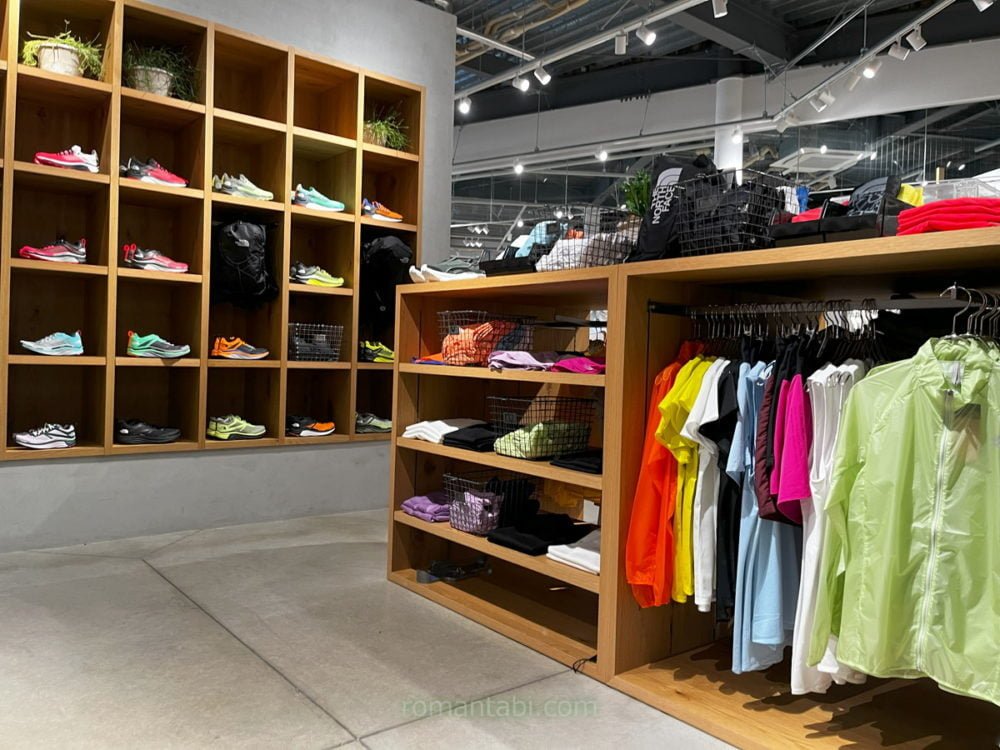 御殿場アウトレットのThe North Face ( ザノースフェイス )の店内