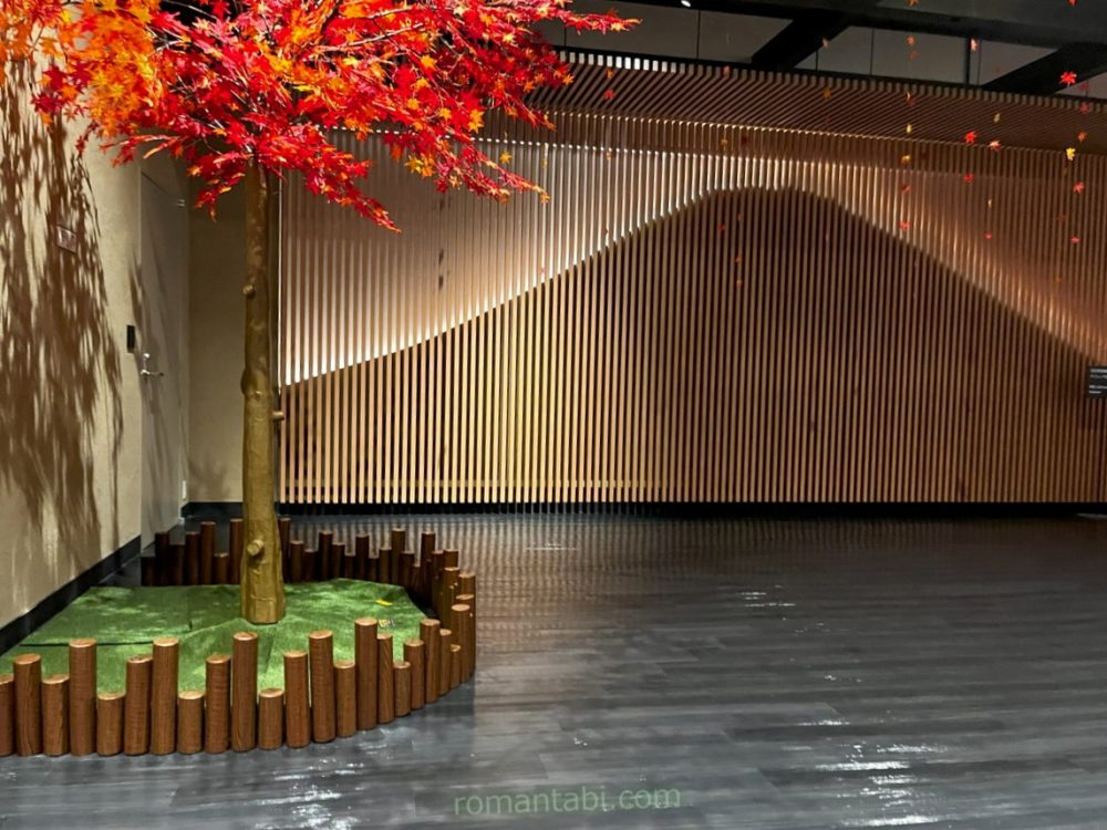 御殿場アウトレット「木の花の湯」富士山と紅葉した紅葉