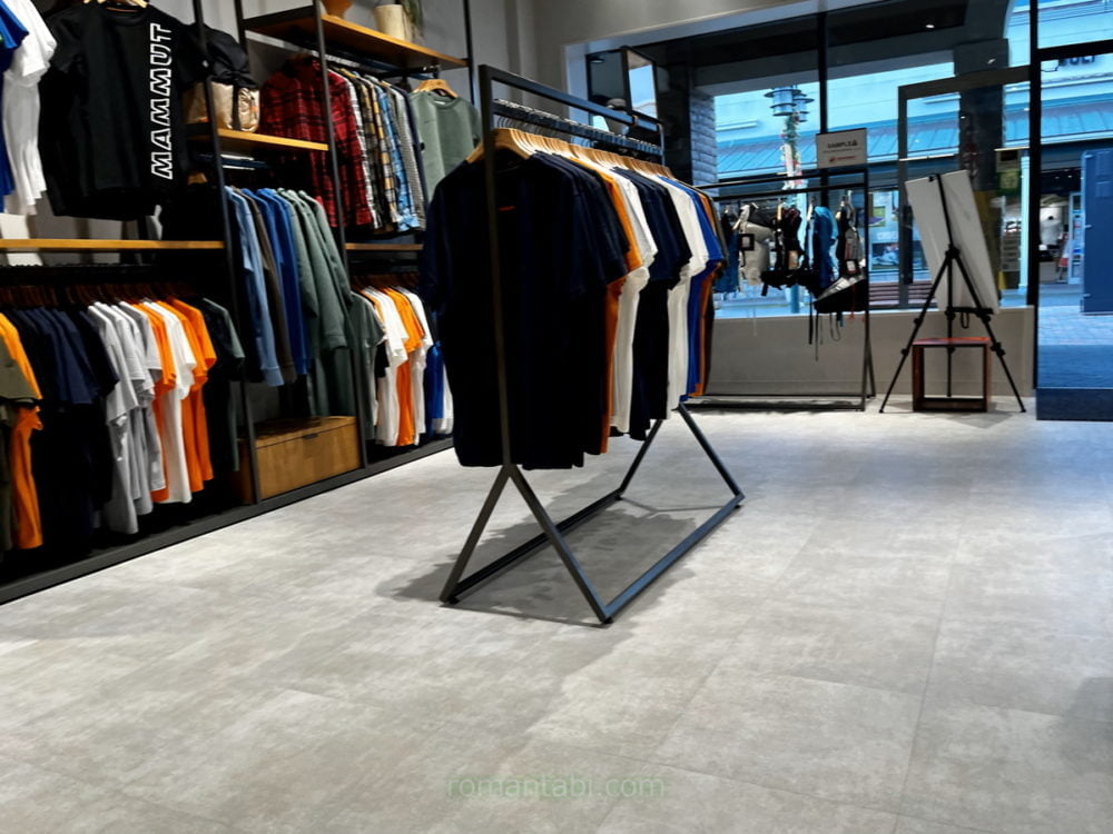 御殿場アウトレットのMammut(マムート)店内