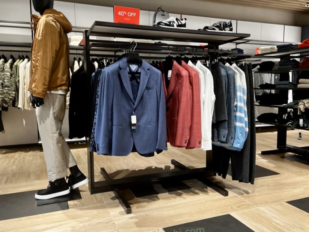 御殿場アウトレット・Armani (アルマーニ)店内