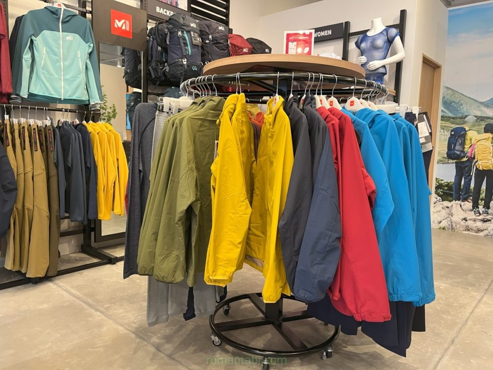 御殿場アウトレットのMillet(ミレー)店内