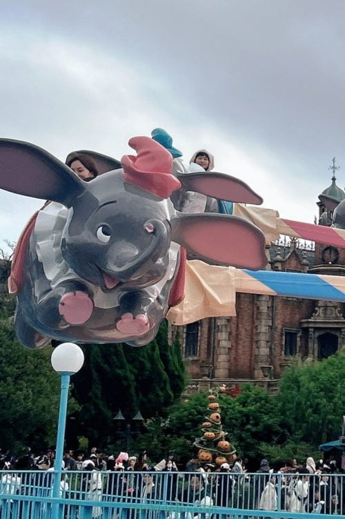ディズニーランドの空飛ぶダンボ(Dumbo The Flying Elephant)