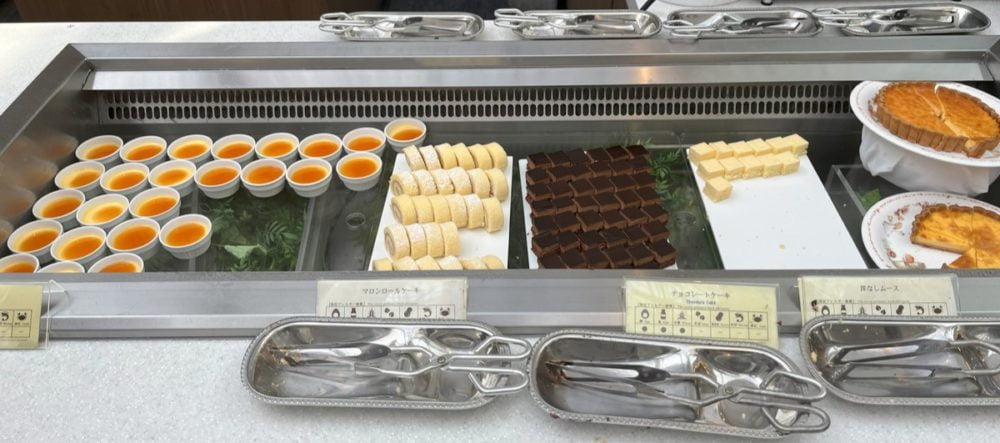 グランドニッコー東京の朝食・ケーキ
