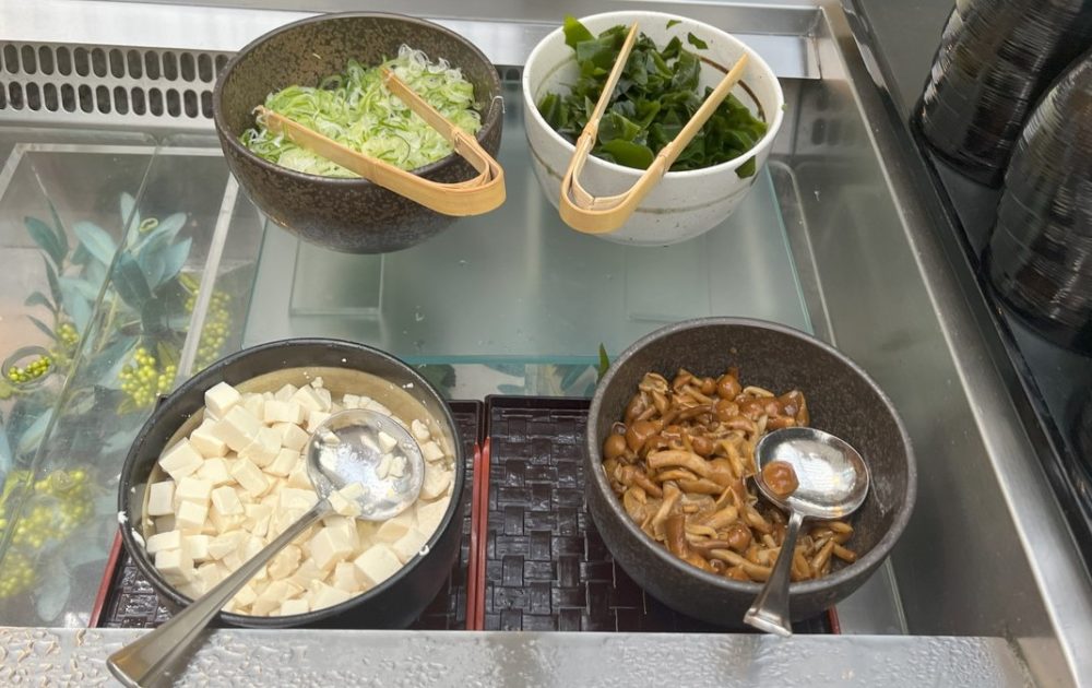 グランドニッコー東京の朝食・味噌汁の具