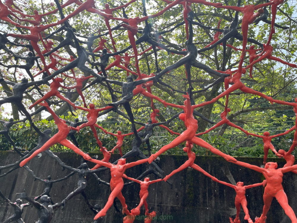 箱根彫刻の森美術館・交叉する空間構造