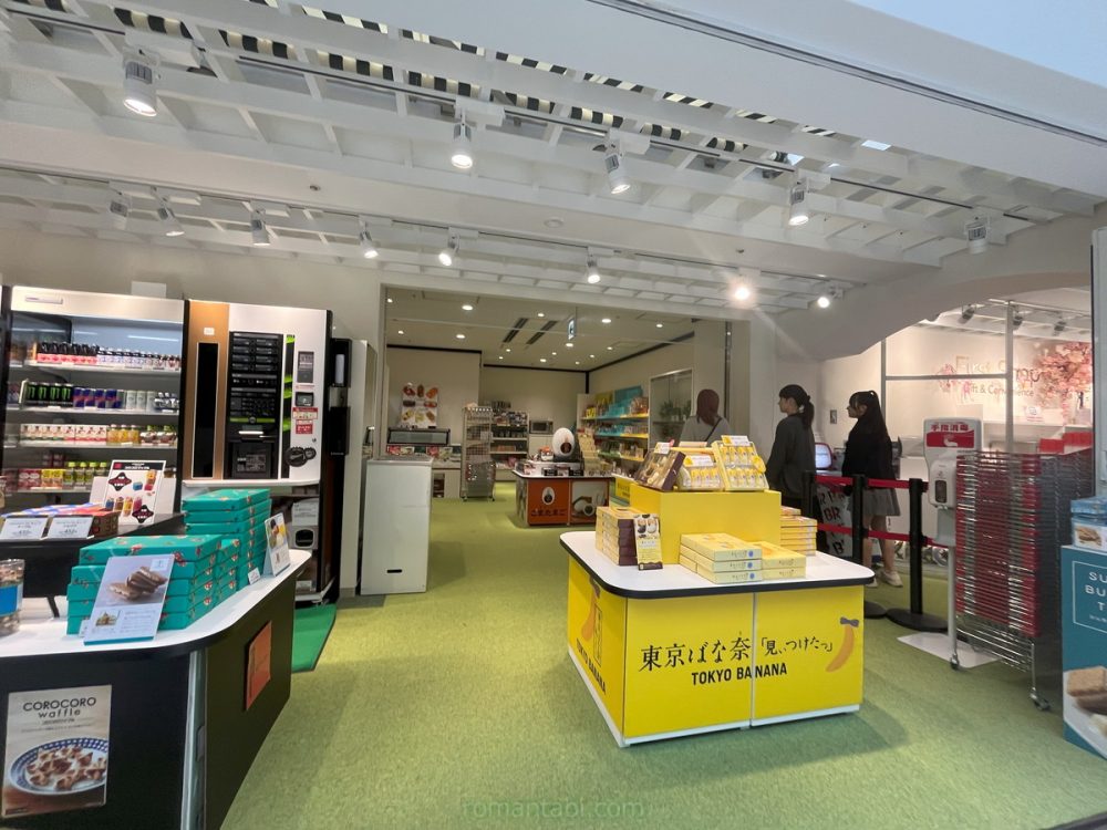 グランドニッコー東京ベイ舞浜のコンビニのお土産売り場