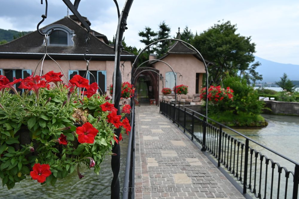 音楽と森の美術館のオルガンホールの外観