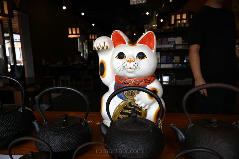 甲州ほうとう 完熟屋 河口湖店・招き猫