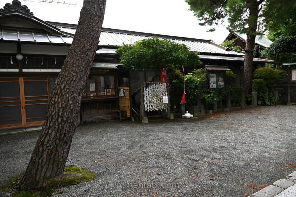 松原神社の社務所