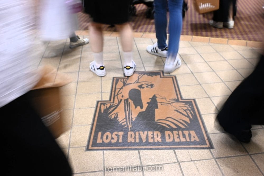 ボン・ヴォヤージュの床タイルのhonvoyage lost river delta.jpg