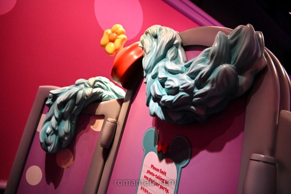 ミニーのスタイルスタジオの入口