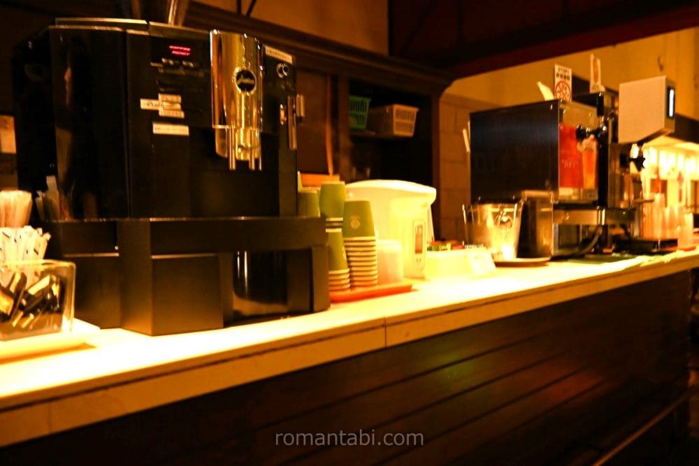 オリエンタルホテル東京ベイのラウンジの珈琲サーバー