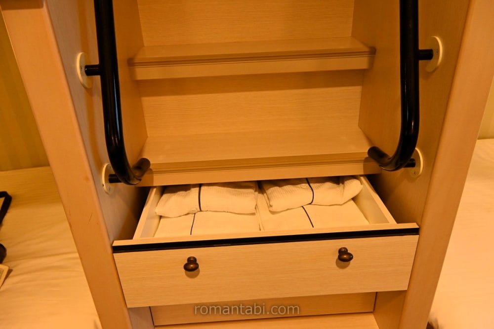 オリエンタルホテル東京ベイ「グランデ6」ルームの寝巻きスペース