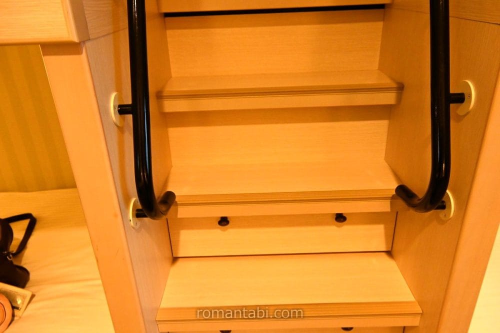 オリエンタルホテル東京ベイ「グランデ6」ルームの寝巻きスペース