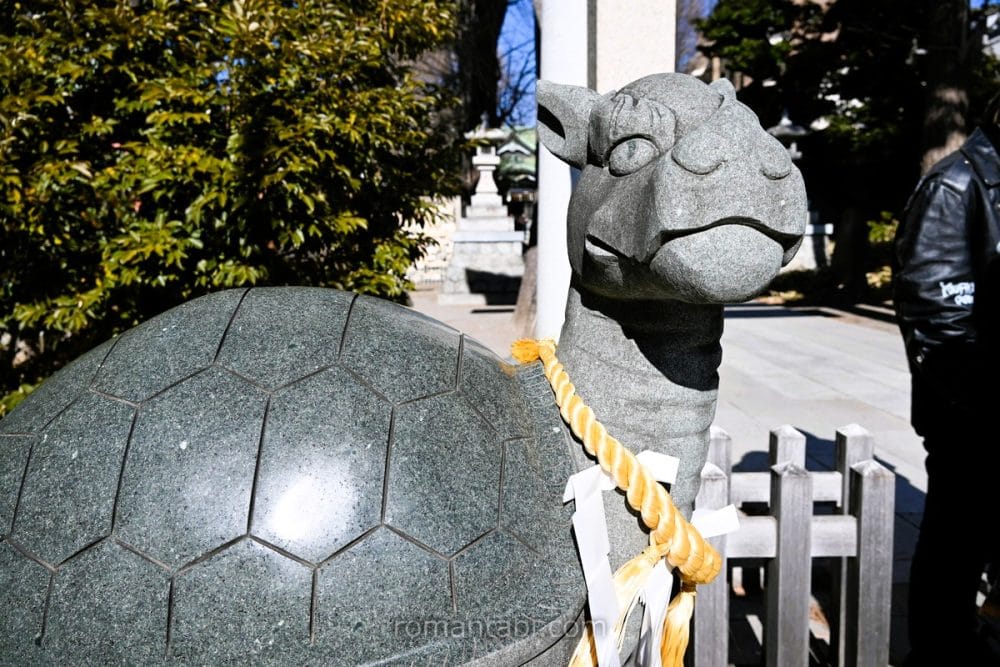 亀有香取神社の亀のオブジェクト