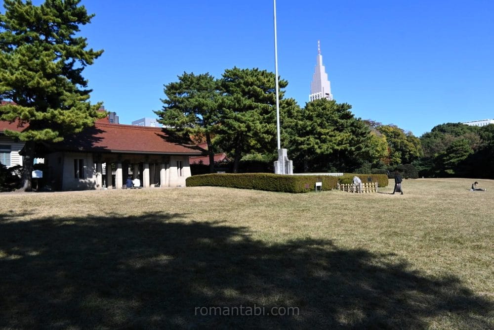 明治神宮のさざれ石/ Pebbles at Meiji Shrine