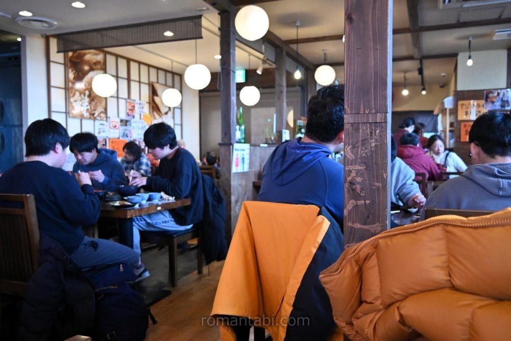 海鮮丼屋 海舟の店内