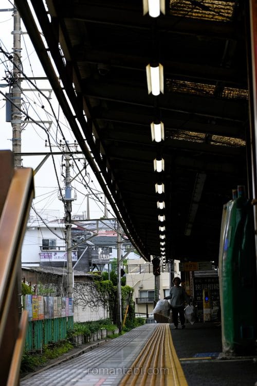 七里ヶ浜駅のプラットフォーム
