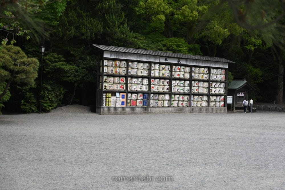 鎌倉・鶴岡八幡宮の酒樽