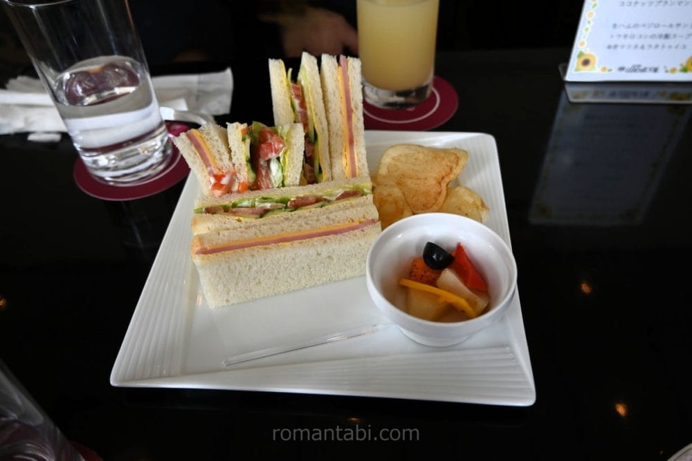 箱根・山のホテル・ラウンジのサンドウィッチ