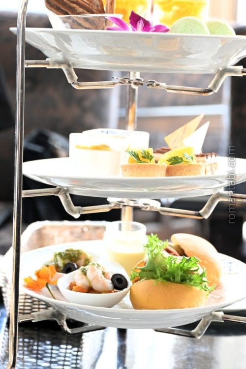 箱根・山のホテル・ラウンジの3段アフタヌーンティー