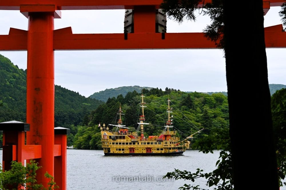 箱根神社・芦ノ湖と鳥居