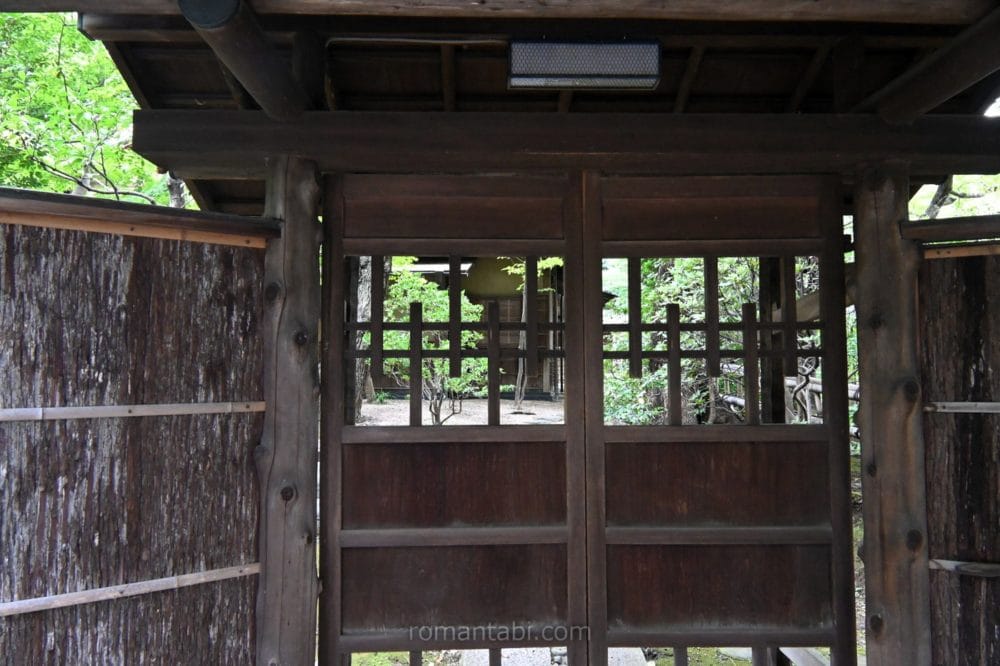 洗心亭（せんしんてい）・靖泉亭（せいせんてい）